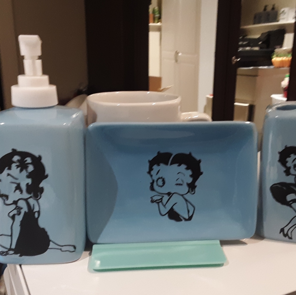 3 piece betty boop bathroom accessories